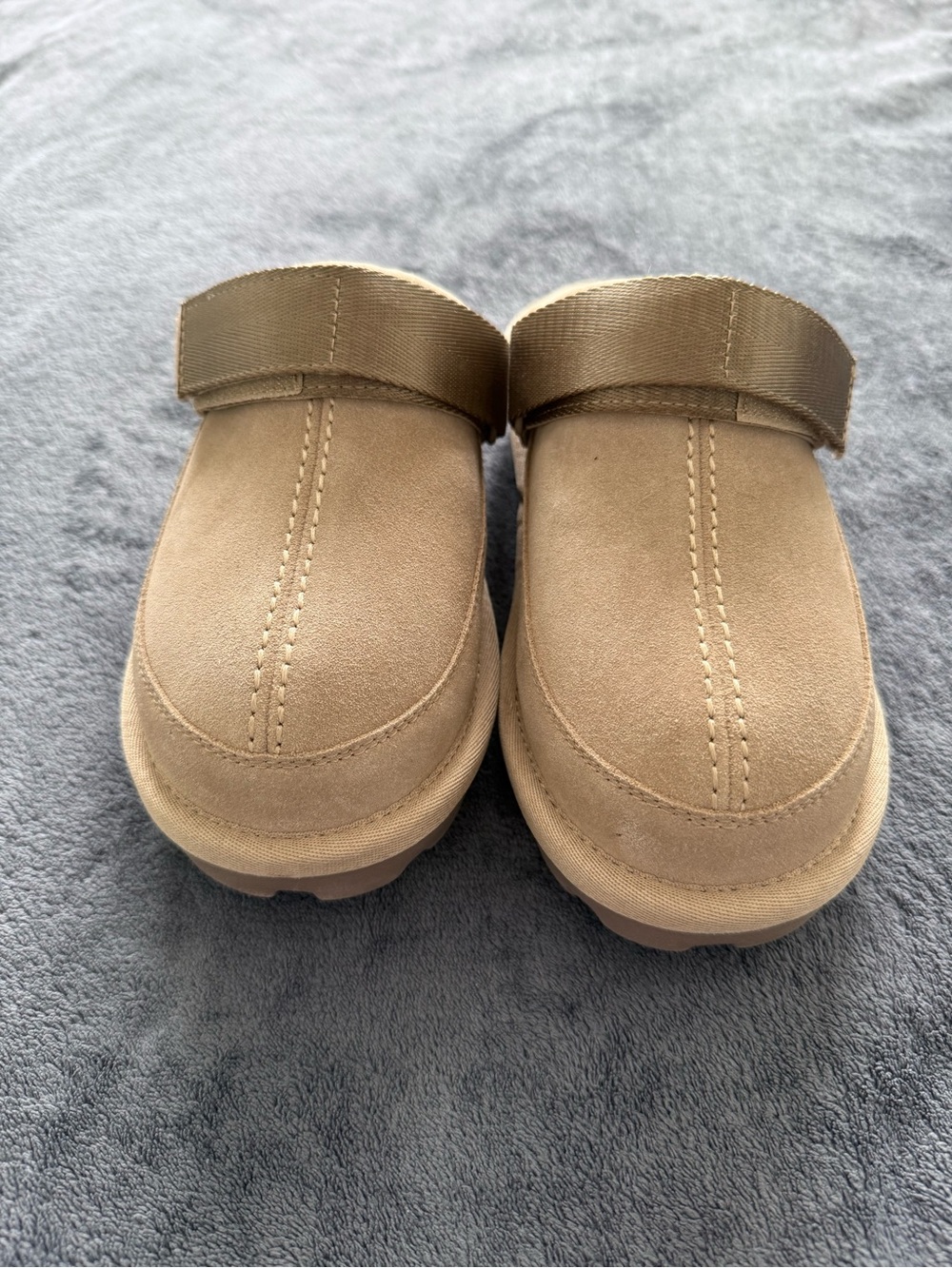 UGG Koolaburra by UGG Tizzey Women's Suede ClogsKoolaburra by UGG - Picture 2 of 9